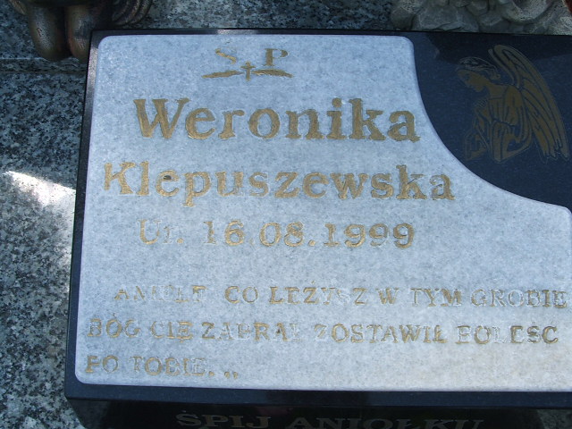Weronika Klepuszewska 1999 Kobierzyce - Grobonet - Wyszukiwarka osób pochowanych