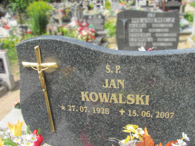 Jan Kowalski 1928 Kobierzyce - Grobonet - Wyszukiwarka osób pochowanych