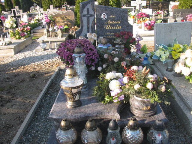 Grób Antoni Rusin
