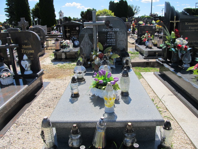 Grób Józef Pasiecznik 